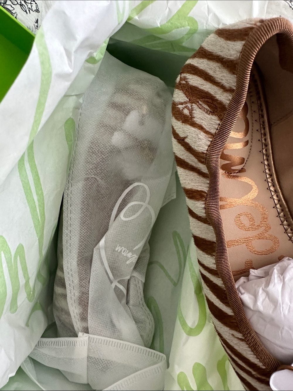Sam Edelman Felicia Zebra Print Stripe Ballet Flats Sz 5 signature charm NIB NWT - Picture 6 of 13